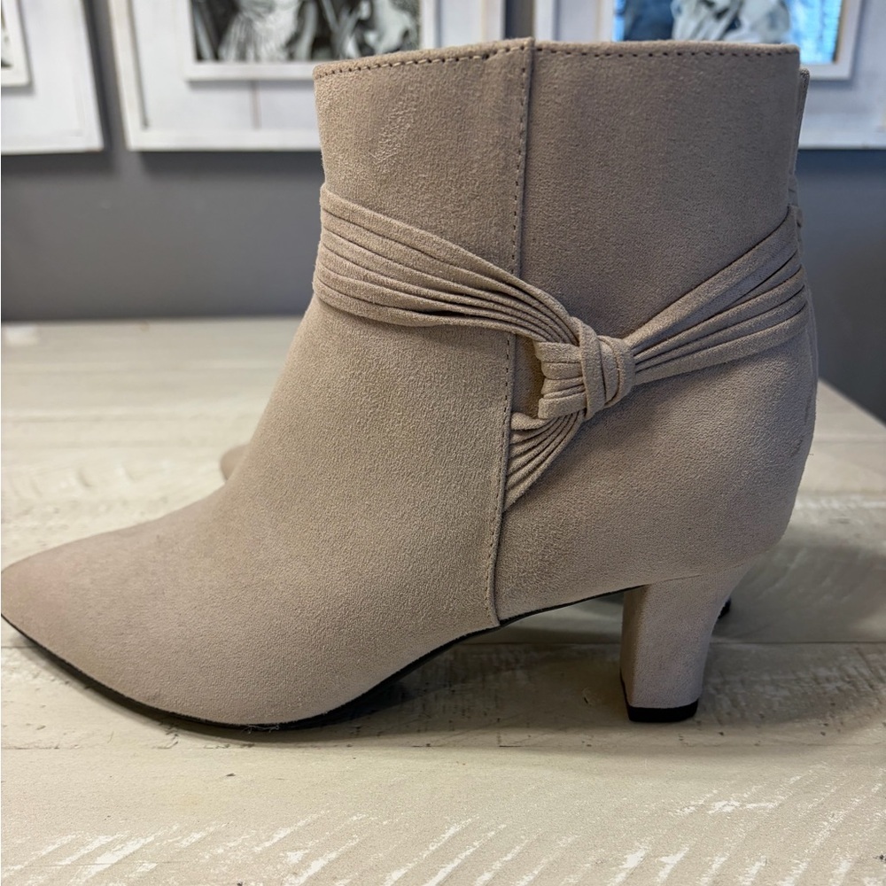 East 5th Sand colored Ankle Heeled Boots - Picture 4 of 9